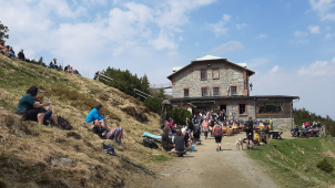 Do Jeseníků míří davy turistů, nemocnice ošetřují více případů