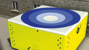 Hasiči dostali novou seskokovou matraci, přispělo na ni město