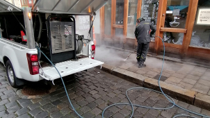 Olomouc využívá parní čistič i k úklidu v centru města
