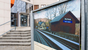 Před krajským úřadem je k vidění výstava Má vlast