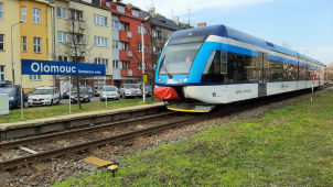 Vlakové zastávky Smetanovy sady a Hejčín projdou přestavbou