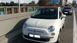 Strážníci řešili deset aut zaparkovaných na mostě