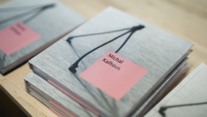 Postmoderní snímky Michala Kalhouse rozšiřují edici