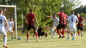 V semifinále vítězí Přáslavice a Náklo