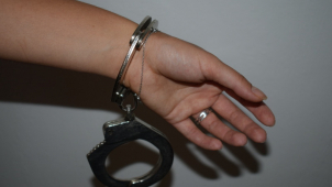 Pozor na milostné hrátky s pouty!