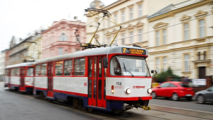 Tramvaje mezi soudem a Tržnicí nahradí autobusy
