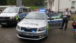 Kriminalisté vyšetřují dvě podezřelá úmrtí v olomouckém bytě