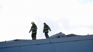 Plavecký bazén v Olomouci je kvůli poškozené střeše zavřený