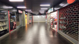 Roušky pro vás nemáme, nic pro vás nemáme, ale běda vám