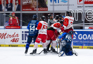 Hokejisté HC Olomouc Třinec nezvládli ani doma