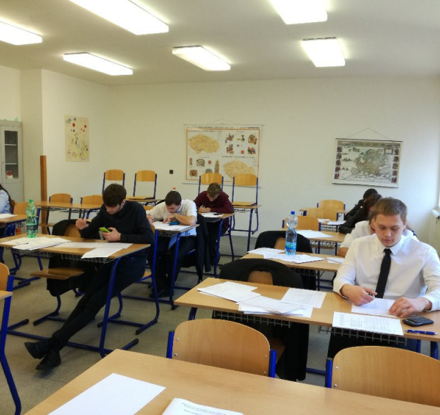 Maturitní maraton dnes začal!