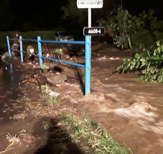 Kraj zasáhl silný déšť, hasiči zasahují u více než 50 událostí