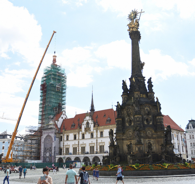 Radniční věž o něco povyrostla