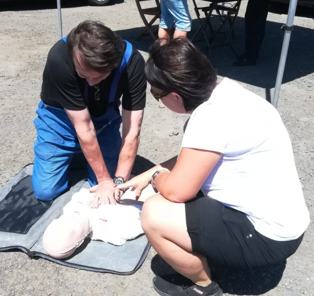 Policie v Přerově předvedla, jak pomoci lidem po dopravní nehodě