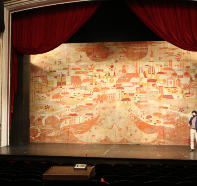 Moravské divadlo má zrestaurovanou oponu