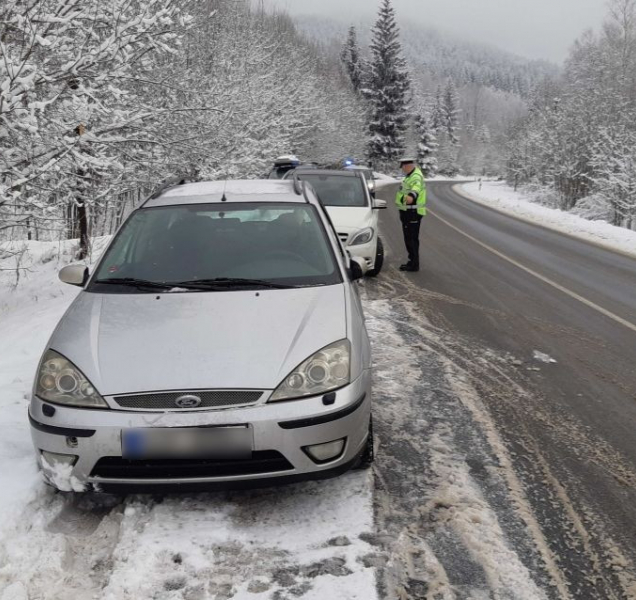 Policisté: V horách parkujte pouze na místech k tomu určených