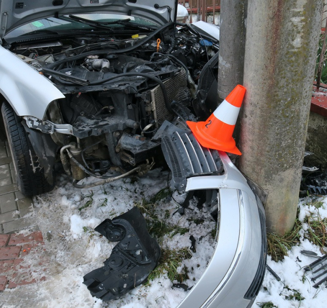 V Hnojnicích boural opilý muž