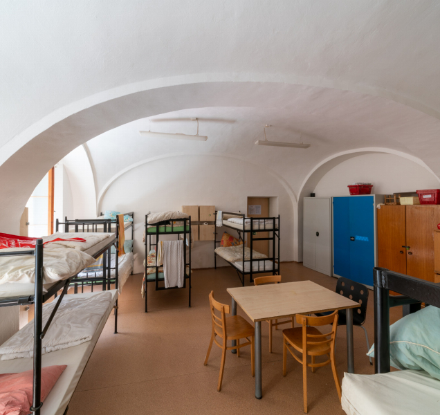 Noclehárny praskají ve švech, Samaritán jede naplno