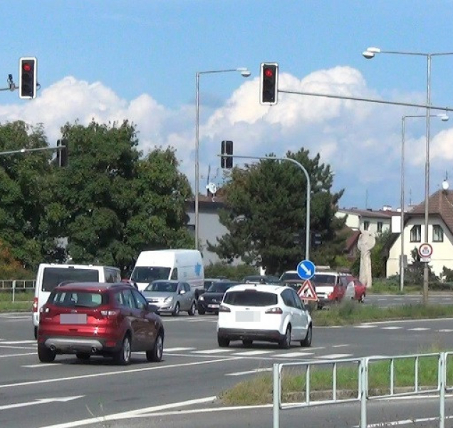 Policie si v Olomouci došlápla na řidiče, kteří jezdí na červenou