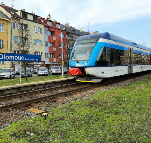 Vlakové zastávky Smetanovy sady a Hejčín projdou přestavbou