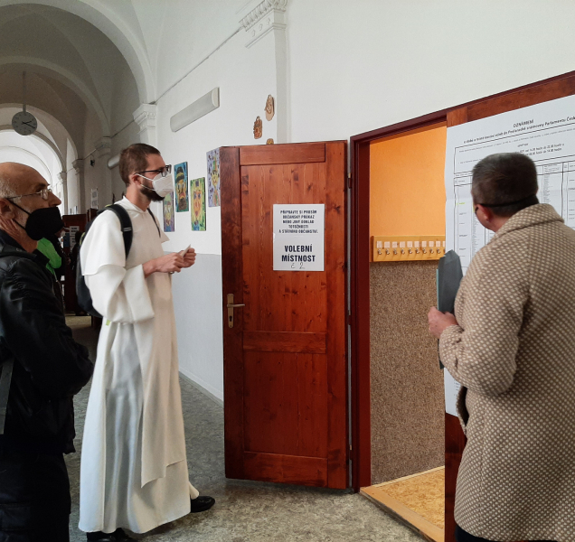 Začaly volby do sněmovny! Koho můžete volit v Olomouckém kraji?