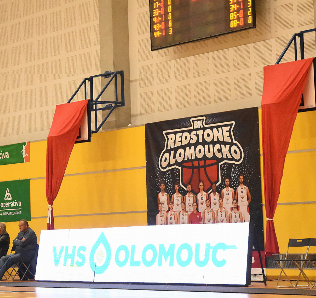 BK REDSTONE míchá sestavou