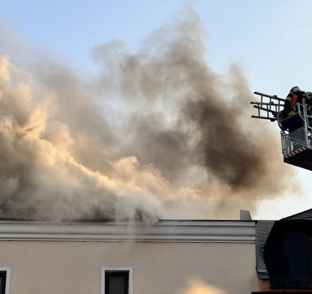 Na Blažejském náměstí v Olomouci hoří dům
