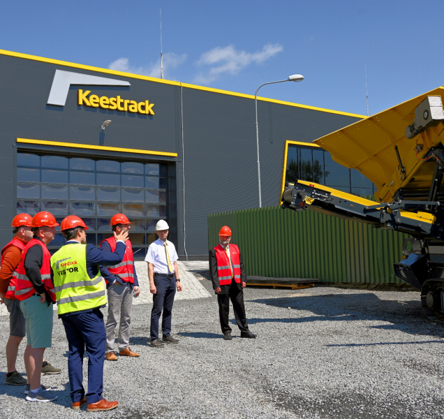 Keestrack vyrabí stoje pro celý svět