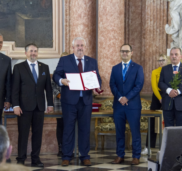 Bezplatně darují krev pro druhé, převzali ocenění