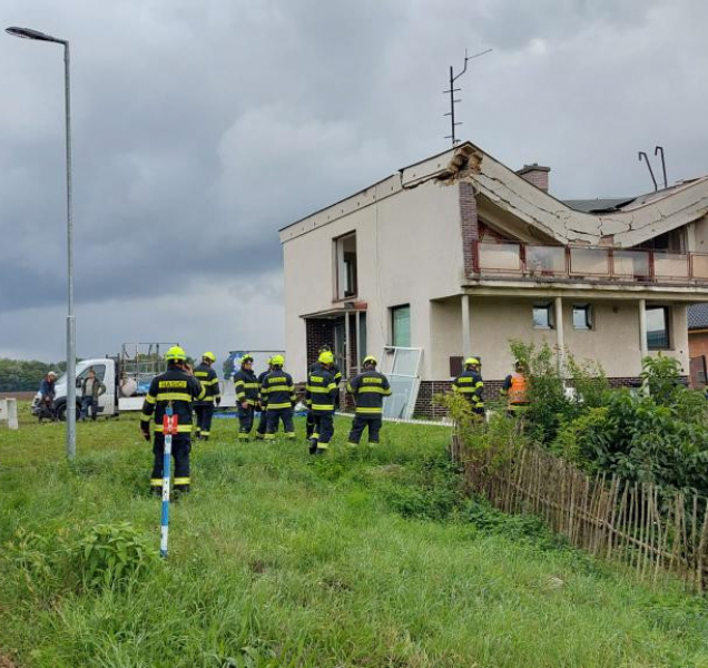 Domu v Oseku nad Bečvou se propadla střecha