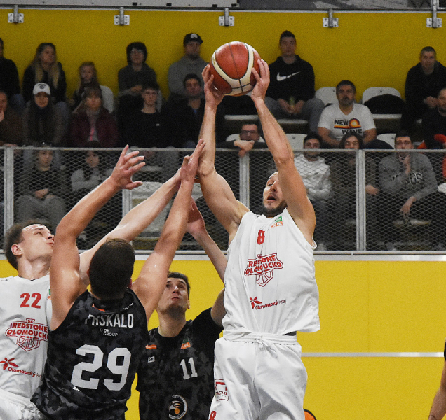 Basketbalisté BK REDSTONE přejeli Hradec