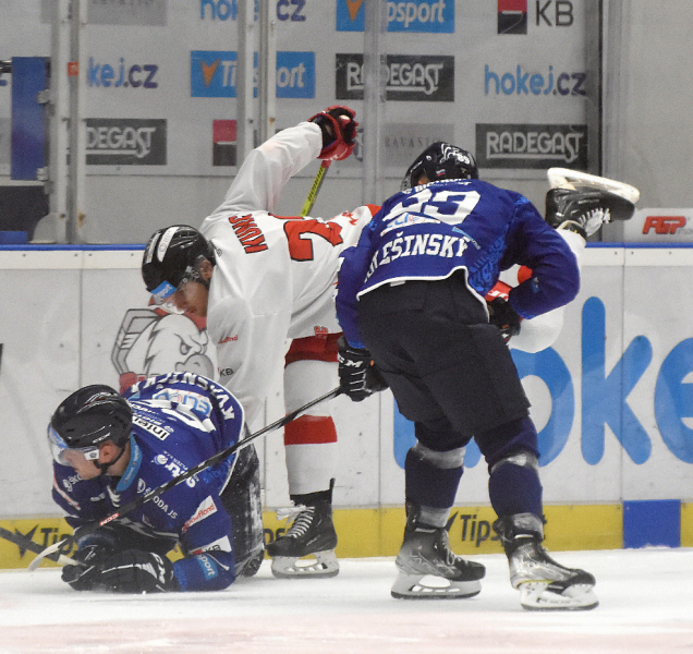 Hokejisté HC Olomouc získali v Brně bod