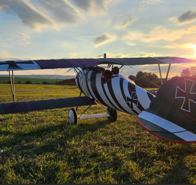 Premiéra na For Model: dvoumetrový model stíhačky létá rychlostí 140 km/h