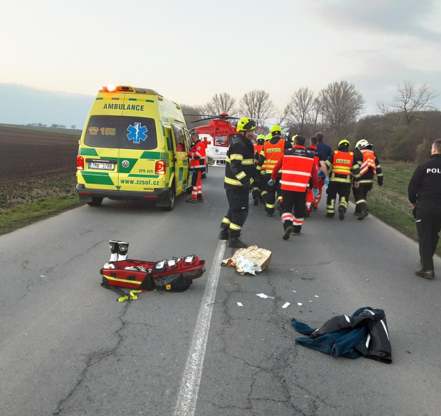 Tragédie na silnici, o život přišla řidička motocyklu