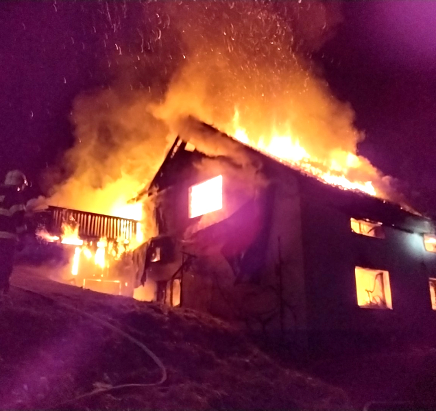 Populární Morkus Arénu zcela zničil noční požár