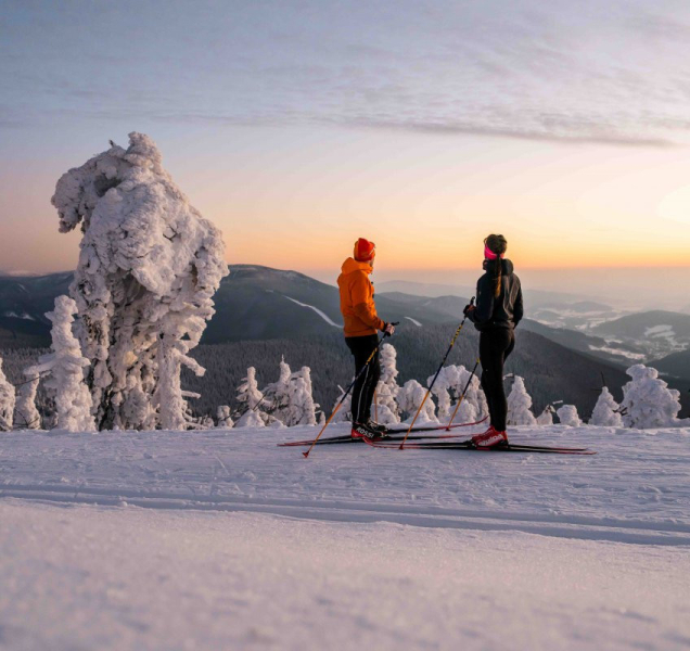 Skibusy vyrazily do Jeseníků, jezdí až do března