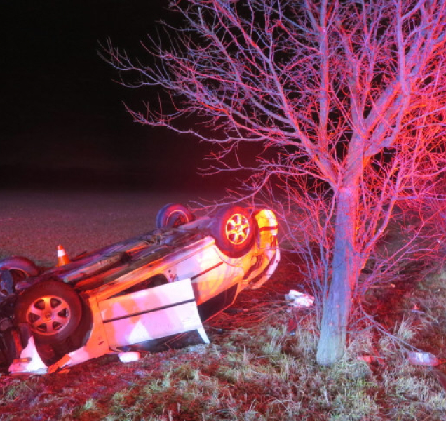 Opilý chodec způsobil nehodu, pak zkolaboval