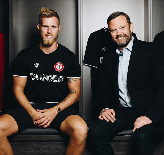 Kalas už není hráčem Chelsea, přestoupil do Bristolu