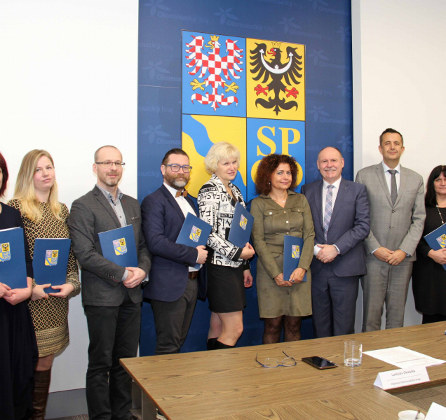 Krajští radní podepsali smlouvu se zástupci knihoven v regionu