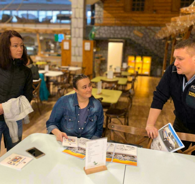 Policisté radili maminkám v herních centrech