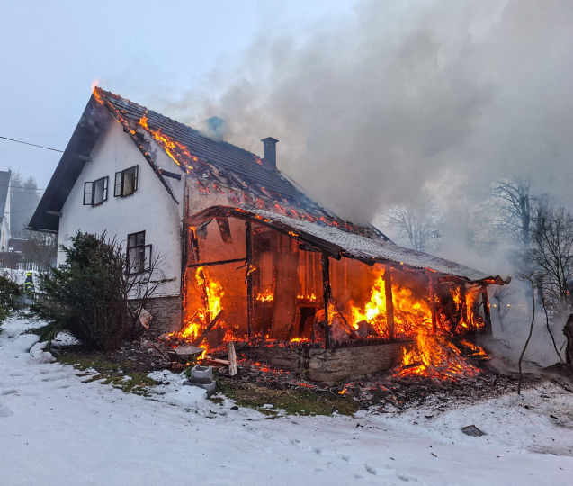 Požár chaty v Podlesí způsobil škodu přes milion korun