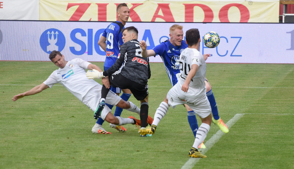 Opava prý míří do karantény, ligu asi nedohrají