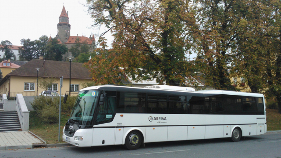 Doprava na Bouzov bude během sezóny jednodušší. Pojede speciální autobus