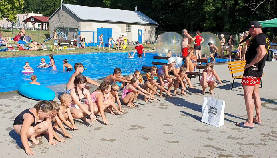 Kulturista Patrik Šerý vystoupil na dětském dni