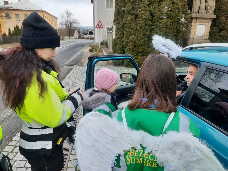 Děti na Šumpersku si zahrály na policisty, kontrolovaly řidiče