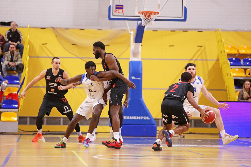 Basketbalisté BK Olomoucko nestačili v Pardubicích