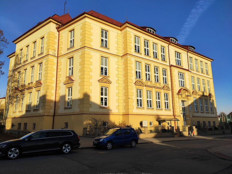 Inspekce navrhla odvolání ředitelky ZŠ Mozartova