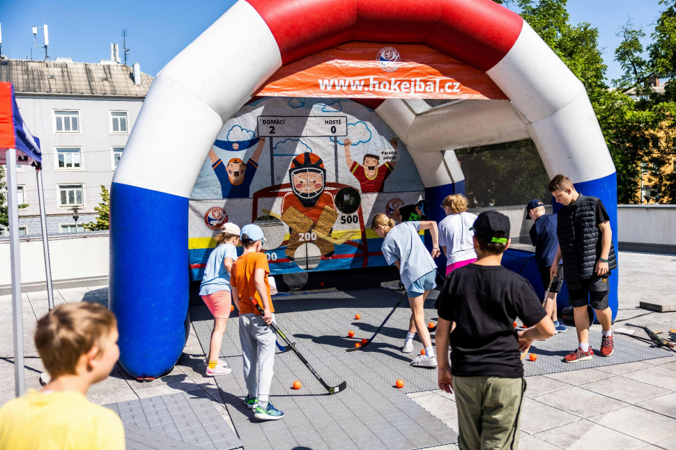 Tisíce dětí, sportovní hvězdy i sporty, které možná uvidíte poprvé